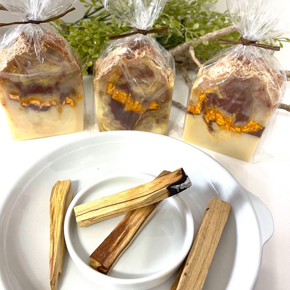 Palo Santo handmade soap ( Set of 5) - Picture 4 of 4